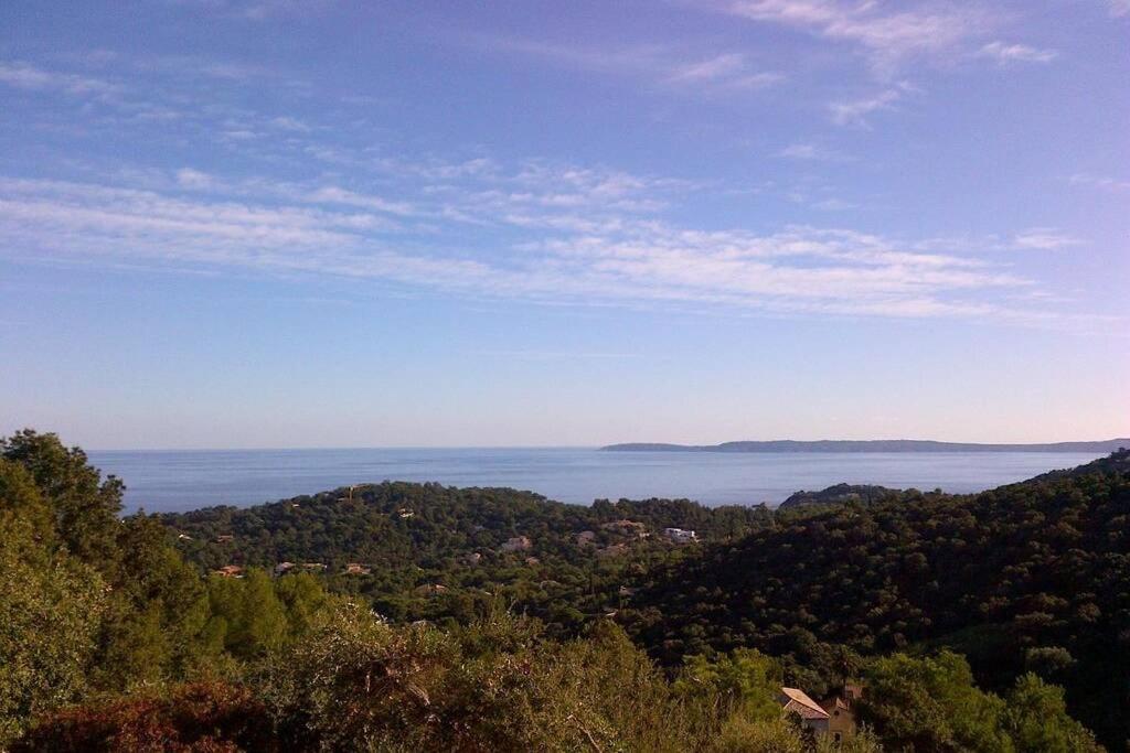 Vue Mer. Domaine Gaou Benat. Les Mimosas. Appt 1 Ch. 2-4 Pers Bormes-les-Mimosas
